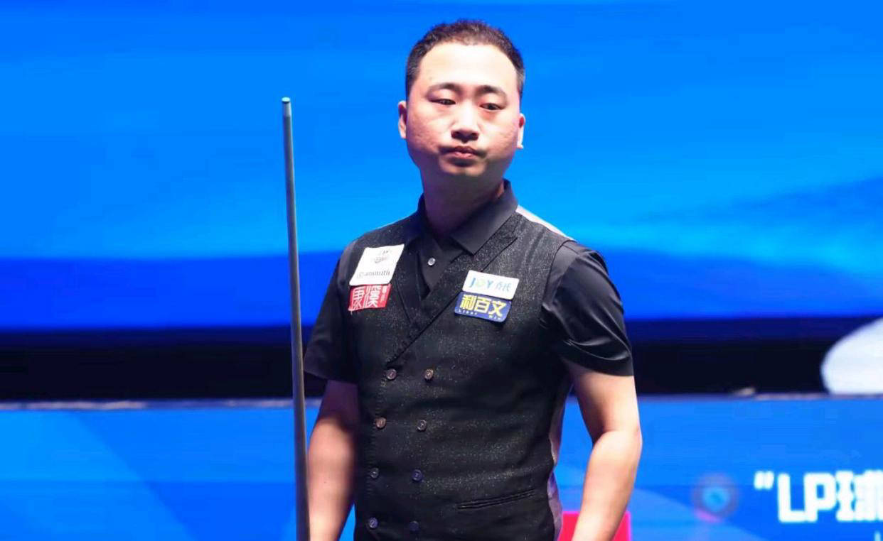 场内掀起战 场内掀起战