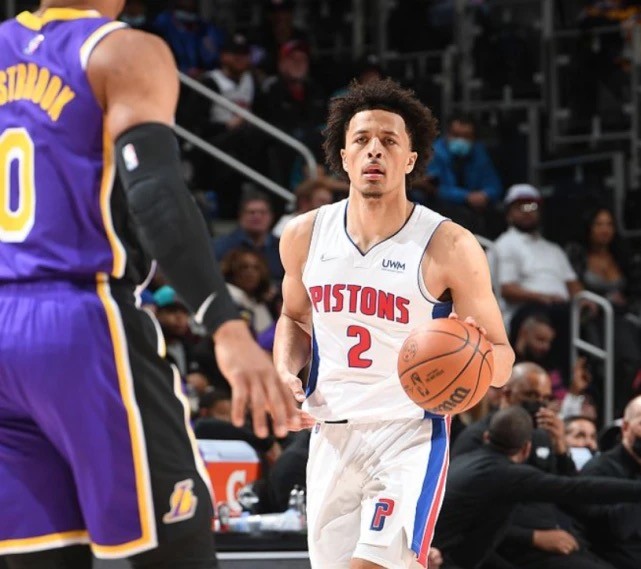 寥寥几百名 寥寥几百名